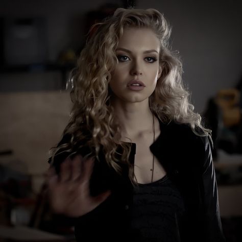 Liv Parker Aesthetic, Liv Vampire Diaries, Blonde Vampire Aesthetic, Intp 6w5, Vampire Face Claim, Literally Me Characters Icon, Liv Parker, Tvd Characters, Olivia Parker