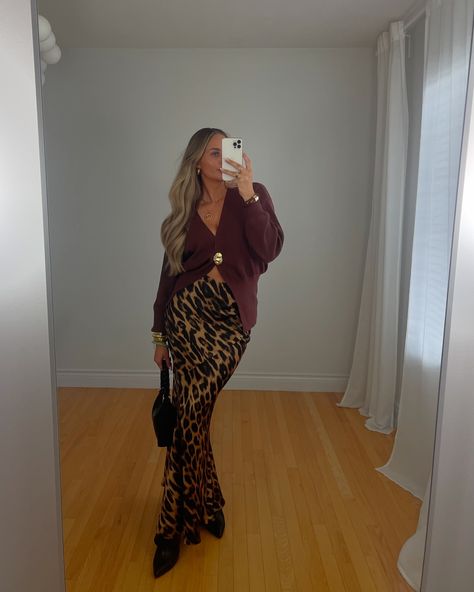 Gold Maxi Skirt Outfit, Leopard Skirt Outfit Winter, Leopard Maxi Skirt Outfit, Cheetah Skirt Outfit, Leopard Print Skirt Outfit, Napa Outfit, Leopard Maxi Skirt, Leopard Skirt Outfit, Leopard Print Maxi Skirt