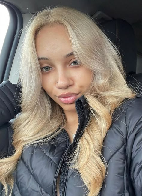 Dye For Brown Hair, Blonde Natural Hair, Dyed Curly Hair, Girl Hair Colors, Blonde Natural, Straight Blonde Hair, Blondes Have More Fun, Blonde Hair Girl, Dyed Natural Hair