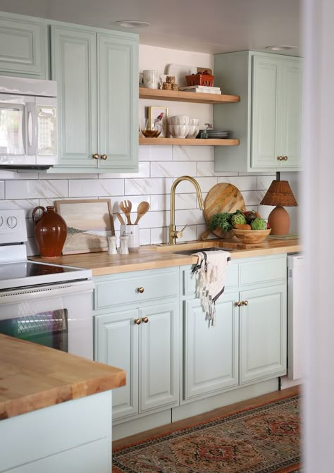 Fun Kitchen Cabinet Colors, Seafoam Cabinets, Kitchen Cabinets Makeover Colors, Old Kitchen Cabinet Makeover, Bungalow Makeover, Guest House Design, Blue Green Kitchen, Kitchen Paint Ideas, Light Blue Kitchens