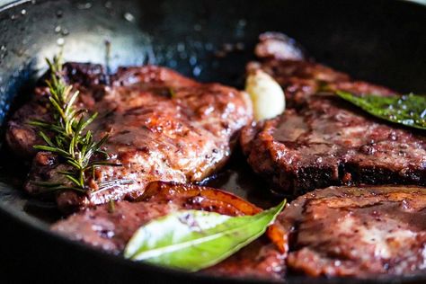 Cooking Wine Recipes, Recipes Using Pork Chops, Recipes Using Pork, Red Wine Recipe, Tuscan Recipes, Pork Recipes For Dinner, Lamb Chop Recipes, How To Cook Pork, Tenderloin Recipes