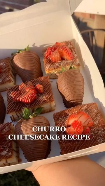 Oreo Churro Cheesecake, Cheesecake Churro, Churro Cheesecake Cake, Churro Cheesecake Cups, Churro Cheesecake Decoration, Churro Cheesecake Bites, Food Sale Ideas, Cheesecake Decoration, Churro Cheesecake