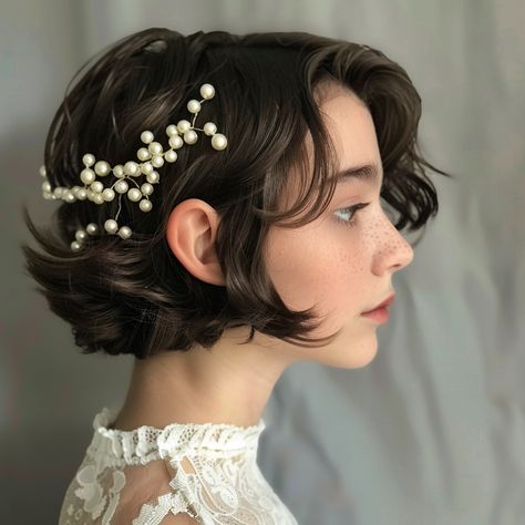 Short Hair For Prom Ideas, Ball Hair For Short Hair, Ball Short Hairstyles, Bridal Hair Half Up Half Down Short, Short Victorian Hairstyles, Medieval Short Hairstyles, Bob Haircut Wedding Hairstyles, Cottage Core Short Hair, Hairstyle For Short Hair For Wedding