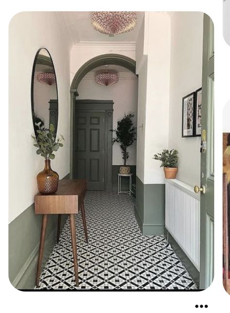 Victorian Hallway, Hallway Inspiration, Narrow Hallway Decorating, Hallway Designs, Hallway Design, Hallway Ideas Entrance, Black And White Tiles, Hall Decor, Home Entrance Decor