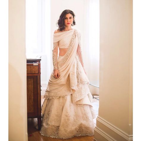 5,794 Likes, 91 Comments - Gaurav Gupta (@gauravguptaofficial) on Instagram: “A fairytale moment // The gorgeous @SherryShroff in custom GG Couture for her wedding . Styled by…” Wedding Reception Outfit Ideas, Indian Wedding Reception Outfit, Reception Outfit Ideas, White Lengha, Indian Wedding Gowns, Gaurav Gupta, Reception Outfit, Ring Ceremony, Ghagra Choli