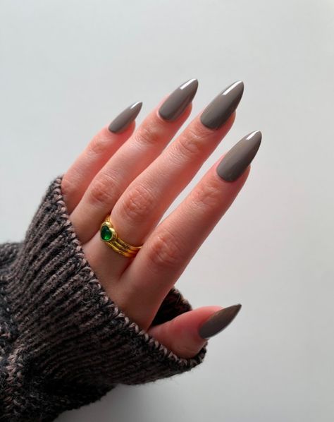 Gray Acrylic Nails Almond, Nail Ideas Grey, Grey Nails Short, Grey Nails With Design, Grey Nail Ideas Acrylic, Gray Nail Ideas Acrylic, Long Matte Nails, Gray Matte Nails, Grey Nails Acrylic