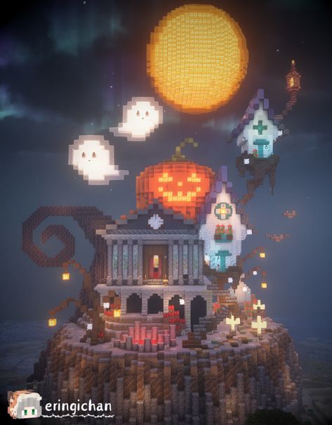 Halloween Minecraft Village, Minecraft Lush House, Minecraft Ghost Build, Halloween House Minecraft, Minecraft Circle Window, Minecraft Scary Builds, Minecraft Halloween Build, Witchy Minecraft, Minecraft Haunted House