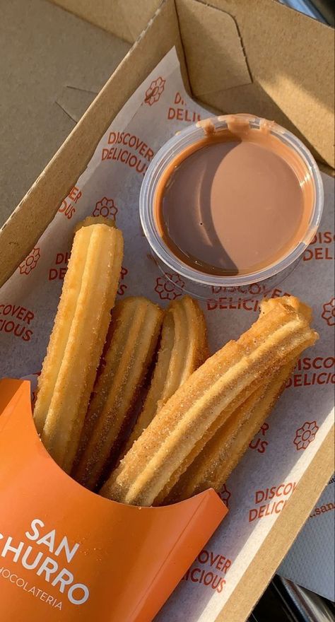 Churros Aesthetic, Bake Sale Packaging, Food Babe, Food Therapy, Yummy Comfort Food, Sweet Snacks Recipes, Unhealthy Food, Cooking Recipes Desserts, Food Obsession