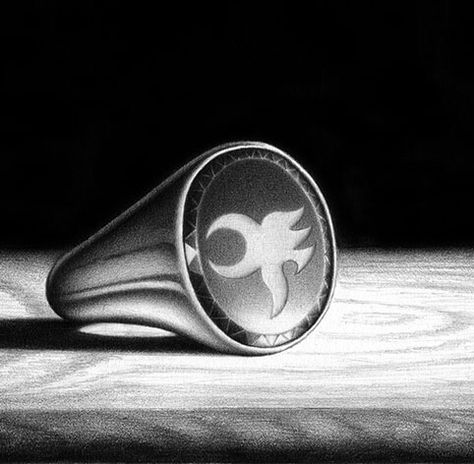 Brom’s ring Aren from The Inheritance Cycle drawn by Christopher Paolini Inheritance Cycle Aesthetic, Inheritance Cycle Tattoo, Eragon Fan Art, Eragon Saphira, The Inheritance Cycle, Cycle Drawing, Horse Archery, Inheritance Cycle, Christopher Paolini