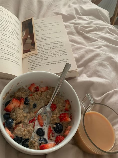 Aesthetic Pictures For Instagram, Selfcare Night, Food Aethstetic, Cozy Food, Pictures For Instagram, Easy Healthy Meal Prep, Healthy Motivation, Healthy Girl, Breakfast Time