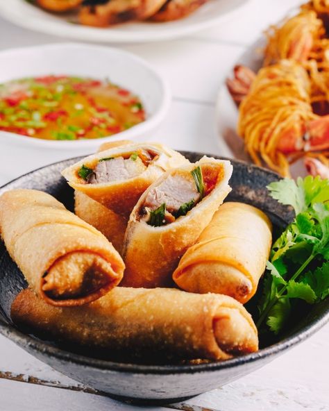 Crazy Appetizers, Hoisin Duck, Rolls In Air Fryer, Marions Kitchen, Chinese Meals, Hawaiian Foods, Marion Grasby, Asian Appetizers, Fried Spring Rolls