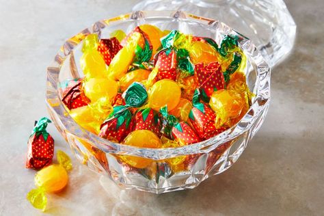 Why Every Southern Party Still Needs Grandmother's Candy Dish Grandma Candy, Homemade Candy Recipes, Southern Party, Bark Candy, Grandma Aesthetic, Poached Salmon, Crystal Dishes, Strawberry Candy, Nostalgic Candy