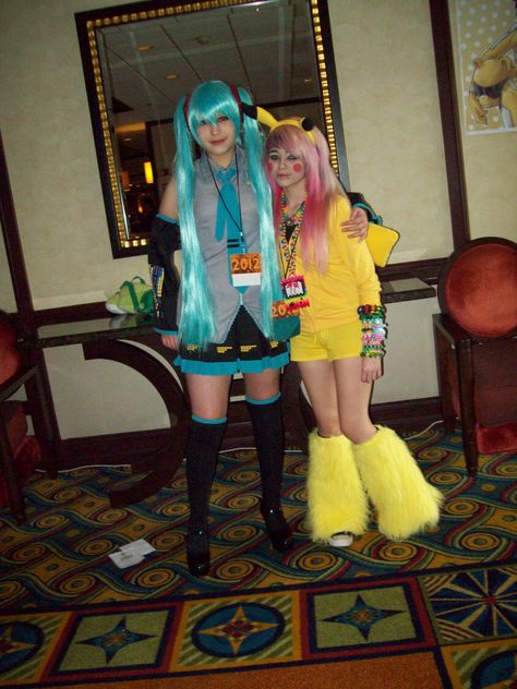 2012 LA, Calif Anime Convention Anime Convention Outfits, Anime Convention Aesthetic, Anime Convention, Fandom Cosplay Costume For Halloween And Fan Conventions, Fandom Cosplay Costume For Conventions And Events, Convention Cosplay, Cosplay Convention, Halloween Costumes Brunette, Niche Aesthetic