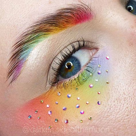 Colorful Eyebrows Makeup, Colored Eyebrows Makeup, Colorful Eyebrows, Rainbow Eyebrows, Colored Eyebrows, Pride Makeup Full Face, Under Eye Rainbow Makeup, Rainbow Bright Makeup, Rainbow Makeup Hooded Eyes