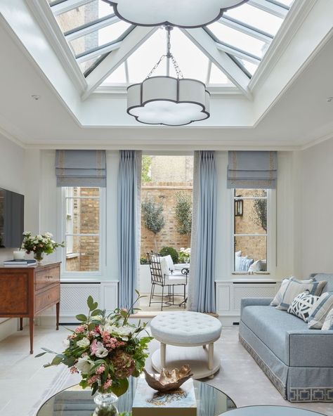 living room Katherine Pooley, Wrought Iron Banister, Katharine Pooley, Vaulted Ceiling Lighting, Mews House, British Interior, Country Interior, Sunrooms, On The Corner