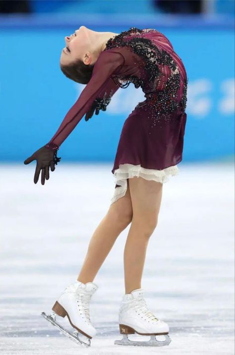 Anna Shcherbakova Olympics, Anna Sherbakova, Master And Margarita, Anna Scherbakova, Classy Short Dresses, Figure Ice Skates, Russian Figure Skater, Ice Skating Rink, Anna Shcherbakova