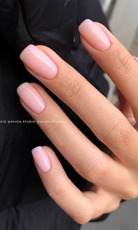 6. Minimal Pink Nails Want to give your nails a break from fuzzy design, well in that case you need to see this pretty... 2022 Nails, Nagel Tips, Fingernail Polish, Polish Ideas, Casual Nails, Bride Nails, Neutral Nails, Elegant Nails, Dream Nails