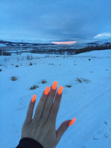 Light Neon Orange Nails, Nails Coffin One Color, Neon Sns Nails, Neon Square Acrylic Nails, Plain Neon Nails, Electric Orange Nails, Bright Vacation Nails Neon, Bright Neon Orange Nails, Orange Nails Summer Neon