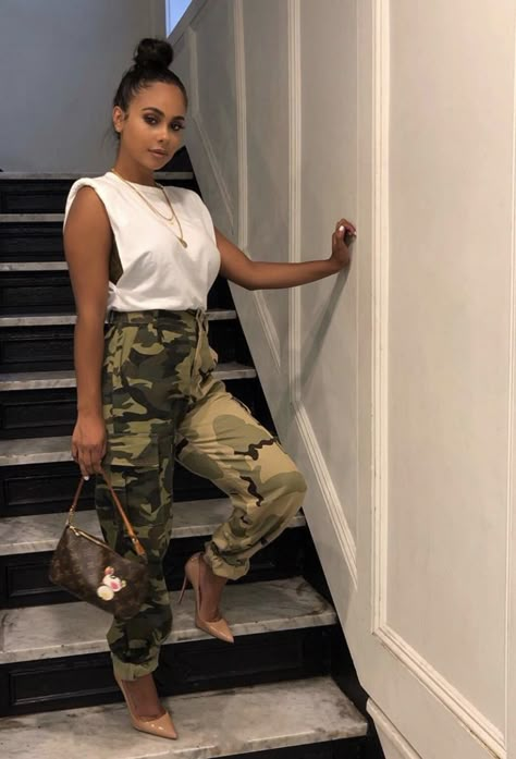 Trendy Brunch Outfit Summer, Outfit Ideas Summer Concert, Army Fatigue Cargo Pants Outfit, Dress Up Camo Pants Outfit, Brunch Outfit 2023 Spring, Fatigue Cargo Pants Outfit, Tank Over Shirt Outfit, Army Fatigue Pants Outfits For Women, Camo Inspired Outfits