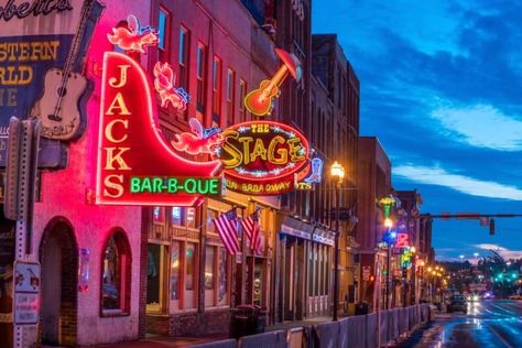 Girls Trip Destinations, Safest Places To Travel, Nashville Downtown, Cumberland River, Places To Rent, Nashville Trip, Road Trippin, Road Trip Fun, Music City