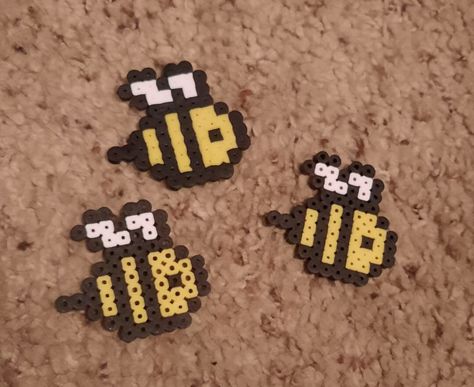 Bumble Bee Perler Bead Pattern, Perler Bead Patterns Bee, Little Perler Bead Designs, Bee Perler Beads, Bee Perler Bead Pattern, Bead Bee, Bee Template, Melt Beads Patterns, Easy Perler Bead Patterns