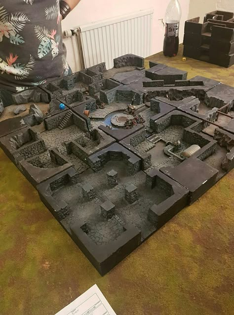 Wargaming Terrain Diy, D&d Room, Dnd Setup, Dungeon Diorama, Dungeons And Dragons Diy, Dungeon Terrain, Dnd Room, Dnd Table, Dnd Diy