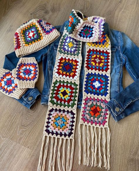 Crochet Scarf Patterns - Crochet Scarves - Crochet Head Scarf -  Crochet Patterns - Crochet Projects Afghan Scarf, Granny Square Scarf, Granny Square Haken, Beau Crochet, Moda Hippie, Hemma Diy, Knitted Afghans, Scarf Knitting Patterns, Granny Square Crochet Pattern