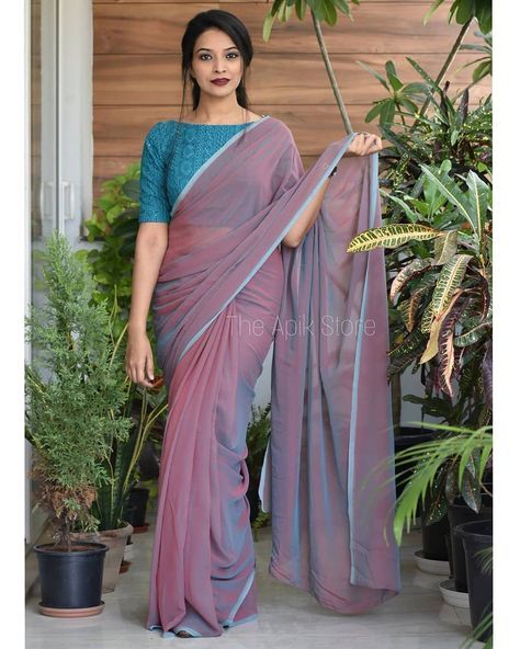 Saree Jacket Designs, Trendy Saree, Keep Me Stylish, Formal Saree, Blouse Designs High Neck, Cotton Saree Blouse Designs, Sarees For Girls, Cotton Saree Blouse, Simple Saree Designs