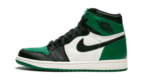 Pine Green Jordan 1, Green Jordans, Dr Shoes, Jordan Shoes Girls, All Nike Shoes, Nike Shoes Jordans, Nike Air Shoes, Jordan 1s, Green Sneakers