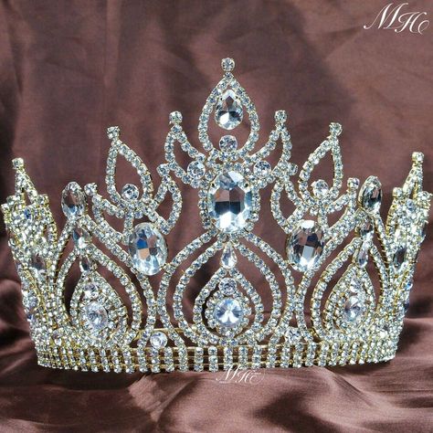 You are looking at a hard to find magnificent tiara crown. Sparkling clear genuine austrian rhinestones are set in a beautiful gold-plated setting. All rhinestones sparkle a lot and are prong set by hands! Beauty Pageant Hair, Crystal Crown Tiaras, Pageant Hair, Wedding Tiaras, Pageant Crowns, Crystal Bridal Tiaras, Bride Headband, Large Wedding, Gold Tiara