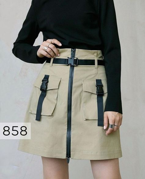 Pattern wants • Instagram Sew Skirt, Sewing Alterations, Knee Skirt, Knee Skirts, Sewing Skirts, Cargo Skirt, Suit Fabric, Patterned Sheets, Skirt Pattern