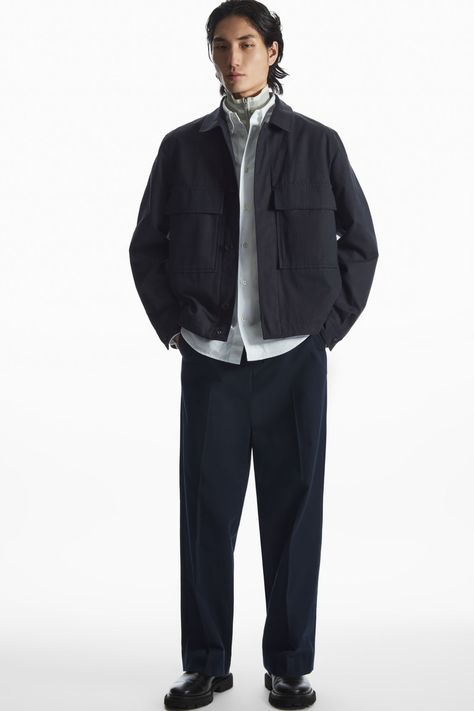 COTTON-TWILL UTILITY OVERSHIRT - NAVY - COS Uniqlo Coat, Shirt Outfit Men, Coat Outfits, Everyday Wardrobe, Shirt Outfit, Shirt Jacket, Cotton Twill, Button Down Shirt, Fashion Inspo Outfits