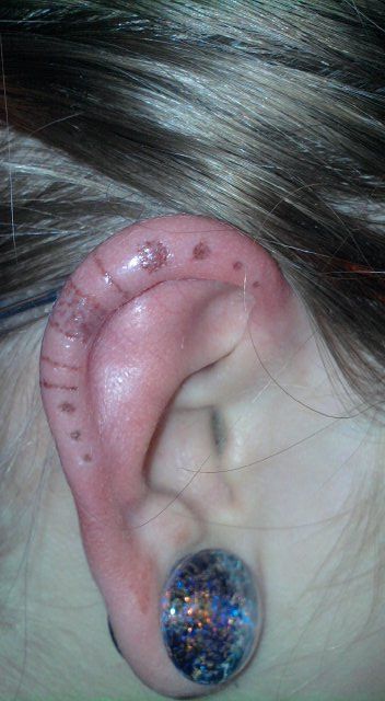 1st session of stick and poke ear tattoo Diy Tattoos, Body Adornment, Diy Tattoo, Stick And Poke, Body Modifications, Body Mods, Ear Tattoo, Tattoos And Piercings, Cool Tattoos