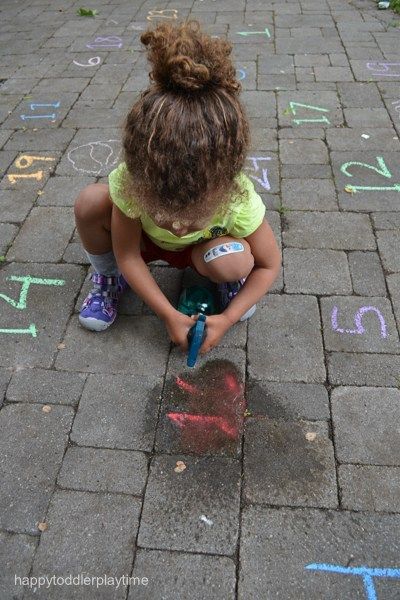 Spray Bottle Activities, Number Recognition Activities, Easy Math Activities, Toddler Math, Numeracy Activities, Outdoor Learning Activities, Easy Math, Eyfs Activities, Math Activities For Kids