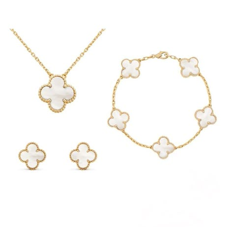 Cleef And Arpels Jewelry, Van Cleef And Arpels Jewelry, Dream Wishlist, Clover Jewelry, Wishlist Ideas, Van Cleef And Arpels, Birthday Wish List, Jewelry Accessories Ideas, Clover Necklace