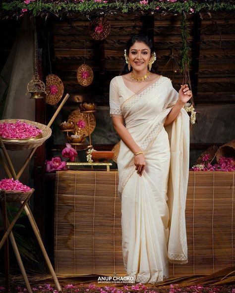 Celebrate this Onam and Vishu with yet stylish looks Look 24 #onam #vishu #keralapiravi #setsaree #traditional #modern #saree #blouse #kerala Kasavu Saree Blouse Designs, Onam Blouse, Modern Saree Blouse, Onam Look, Set Saree Kerala, Kerala Dress, Net Saree Blouse Designs, Saree Pose, Indian Fits