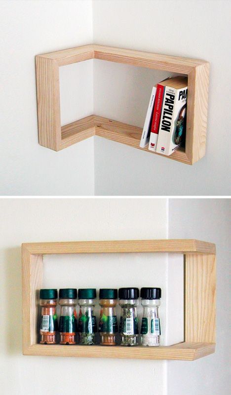 inside outside corner shelf Waste Plywood Ideas, Entrance Bookshelf, Spice Shelf, Furniture Design Inspiration, Regal Design, Small Wood Projects, Corner Shelves, Functional Furniture, Shelf Design