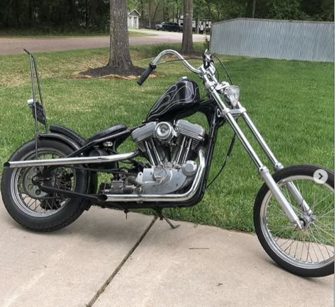 Vintage Chopper Motorcycle, Harley Sportster Chopper, Ironhead Chopper, Biker Style Men, Panhead Chopper, Chopper Frames, Motorcycle Baby, Custom Motorcycle Paint Jobs, Sportster Chopper