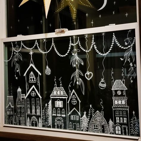 Posca Christmas Window Art, Chalk Pen Window Art Christmas Houses, Christmas Chalk Marker Window, Christmas Village Window Art, Christmas Chalk Window Designs, Chalk Pen Christmas Window Ideas, Holiday Window Chalk Art, Christmas Shop Window Painting, Winter Window Drawing Ideas