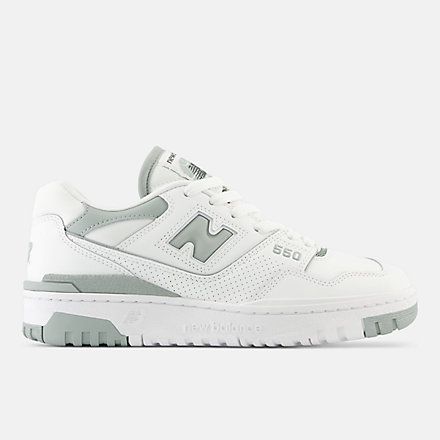 Beige New Balance 550, Cheap Sneakers Women, New Balence550, New Balance 550 Outfit Woman, New Balance 550 Outfit, Drippy Shoes, Nb 550, Shoe Goals, Trendy Shoes Sneakers