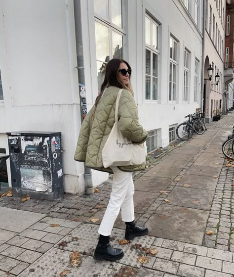 Winter Street Style 2022 Women, Autumn Street Style 2022, 2022 Winter Street Style, Quilted Vest Street Style, Copenhagen Street Style Spring, Copenhagen Street Style Winter 2023, Copenhagen Fall Fashion, Danish Style Fashion Copenhagen, Aw23 Street Style