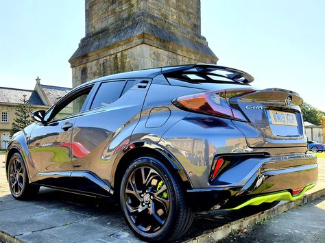 Toyota Chr Hybrid, Toyota Chr, Hybrid Cars, Toyota C Hr, Luxury House Interior Design, Car Mods, Hybrid Car, Cool Outfits For Men, Dream Car