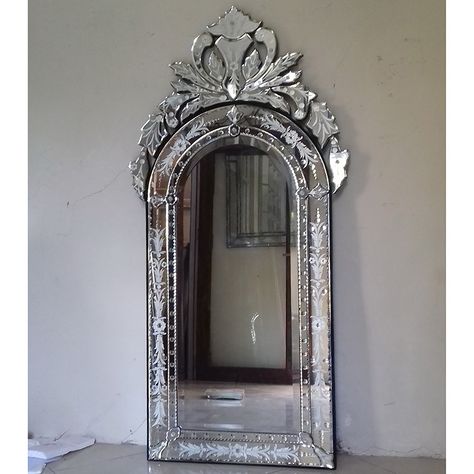 Venetian Style Mirror Tiara MG 080009 Venetian Mirror Living Room, Venetian Mirror Decor, Venetian Decor, Silver Vintage Mirror, Ornate Mirrors, Venetian Glass Mirror, Victorian Silver Mirror, Silver Wall Clock, Crystal Glassware Antiques