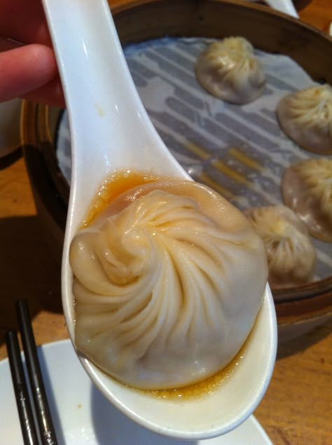 Din Tai Fung! Ding Tai Fung, Din Tai Fung, So Hungry, Im Hungry, Food Babe, Food Therapy, Healthy Food Dishes, Healthy Food Motivation, Yummy Comfort Food