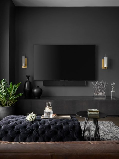 Bachelor Pad Living Room, Dark Grey Living Room, Masculine Living Rooms, Black Feature Wall, Modern Appartement, Feature Wall Living Room, Black Accent Walls, Dark Living Rooms, Tv Room Design