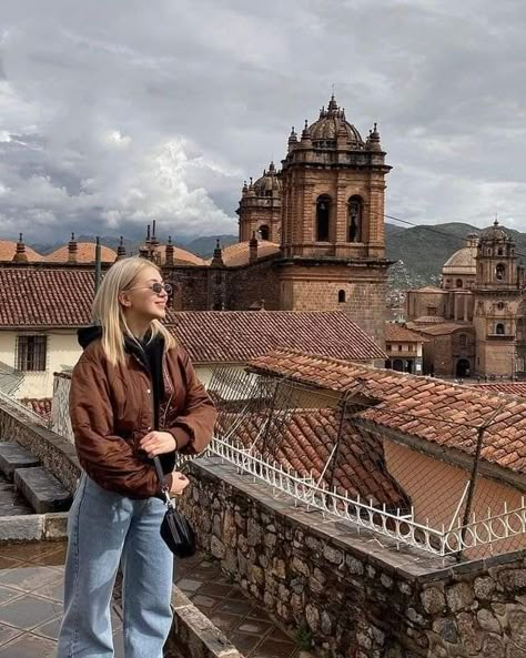 Machu Pichu Aesthetic, Cusco Peru Outfit, Machu Pichu Outfits, Cuzco Peru Outfit, Outfits Cusco Peru, Cusco Aesthetic, Cusco Peru Photography, Machu Picchu Outfit, Peru Outfits