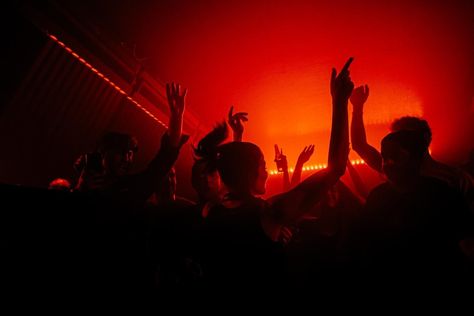 Cinematic Party Scene, Club Photography Nightclub, Party Cinematography, Concert Lights Aesthetic, Club Lights Aesthetic, Red Night Club, Night Party Aesthetic, Nightlife Photography, Club Pictures