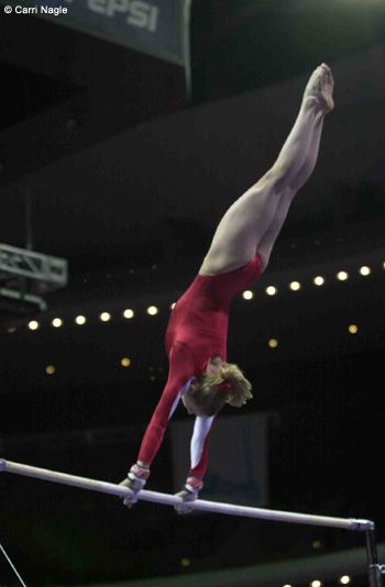 Famous Gymnasts, Jordyn Wieber, Olympic Games Sports, Uneven Bars, Nastia Liukin, Sport Model, Amazing Gymnastics, Gymnastics Poses, Gymnastics Photos