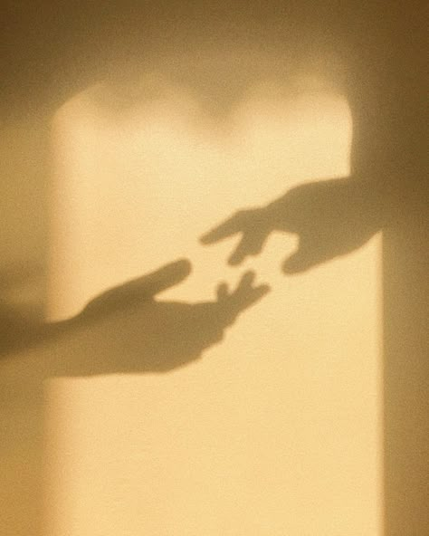 Fingers Touching Aesthetic, Take My Hand Aesthetic, Two Hands Aesthetic, Helping Hand Aesthetic, Hands Reaching For Each Other Aesthetic, Hand Shadow Aesthetic, Shadow Photography Ideas, Hand Holding Aesthetic, Lover Hands