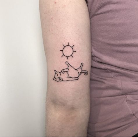 Sun kitty Black And Grey Tattoos For Men, Black And Grey Tattoos Sleeve, Pocket Watch Tattoos, One Line Tattoo, Watch Tattoos, Style Tattoo, Face Tattoos, Sun Tattoo, Funny Tattoos